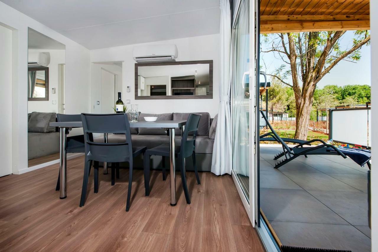 Eurocamp Mobile Homes At Fkk Nudist Campsite Solaris Tar-Vabriga Ngoại thất bức ảnh